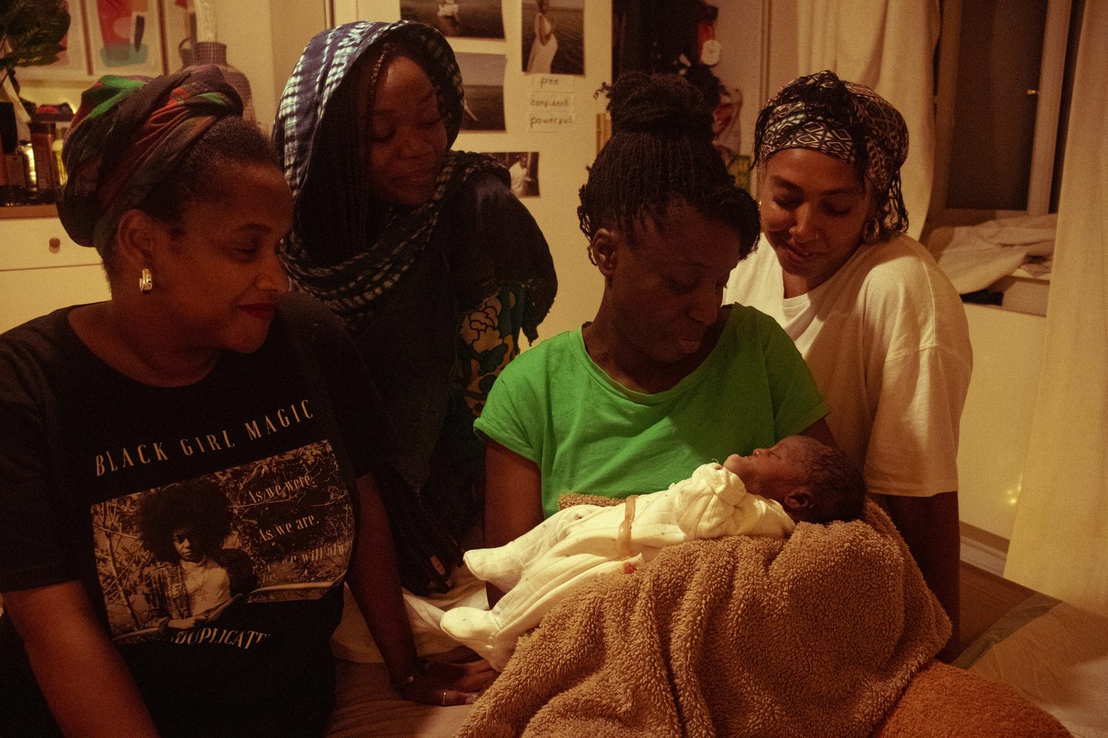 Zoie, Sakli, Matiga, Amifa and baby moments after the birth